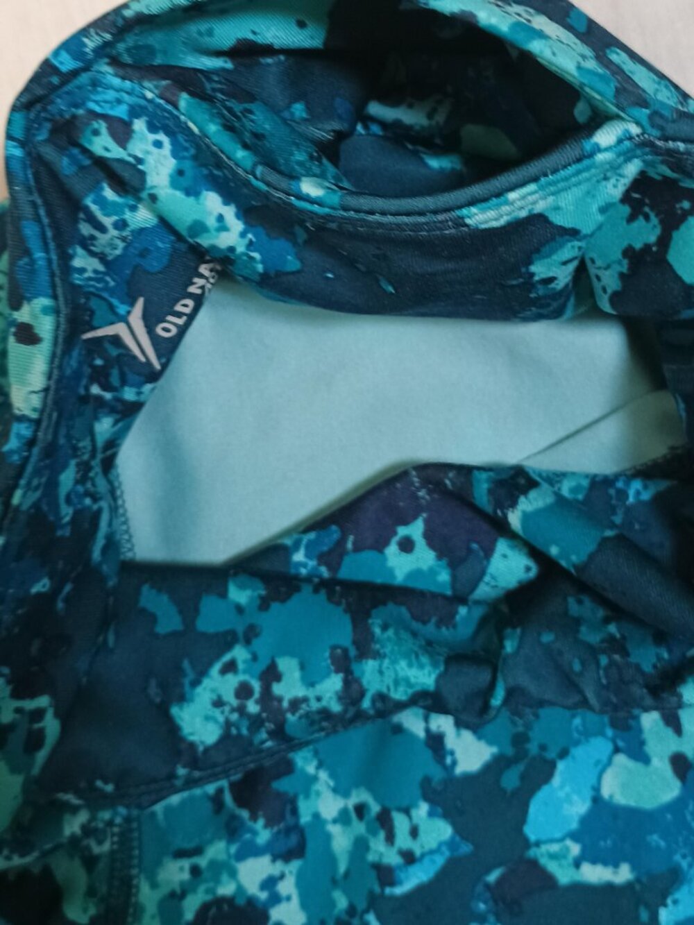 Old Navy Active/Capri Leggings/Womens M/Blue Camo Go Dry Compression Athleisure - Picture 2 of 9